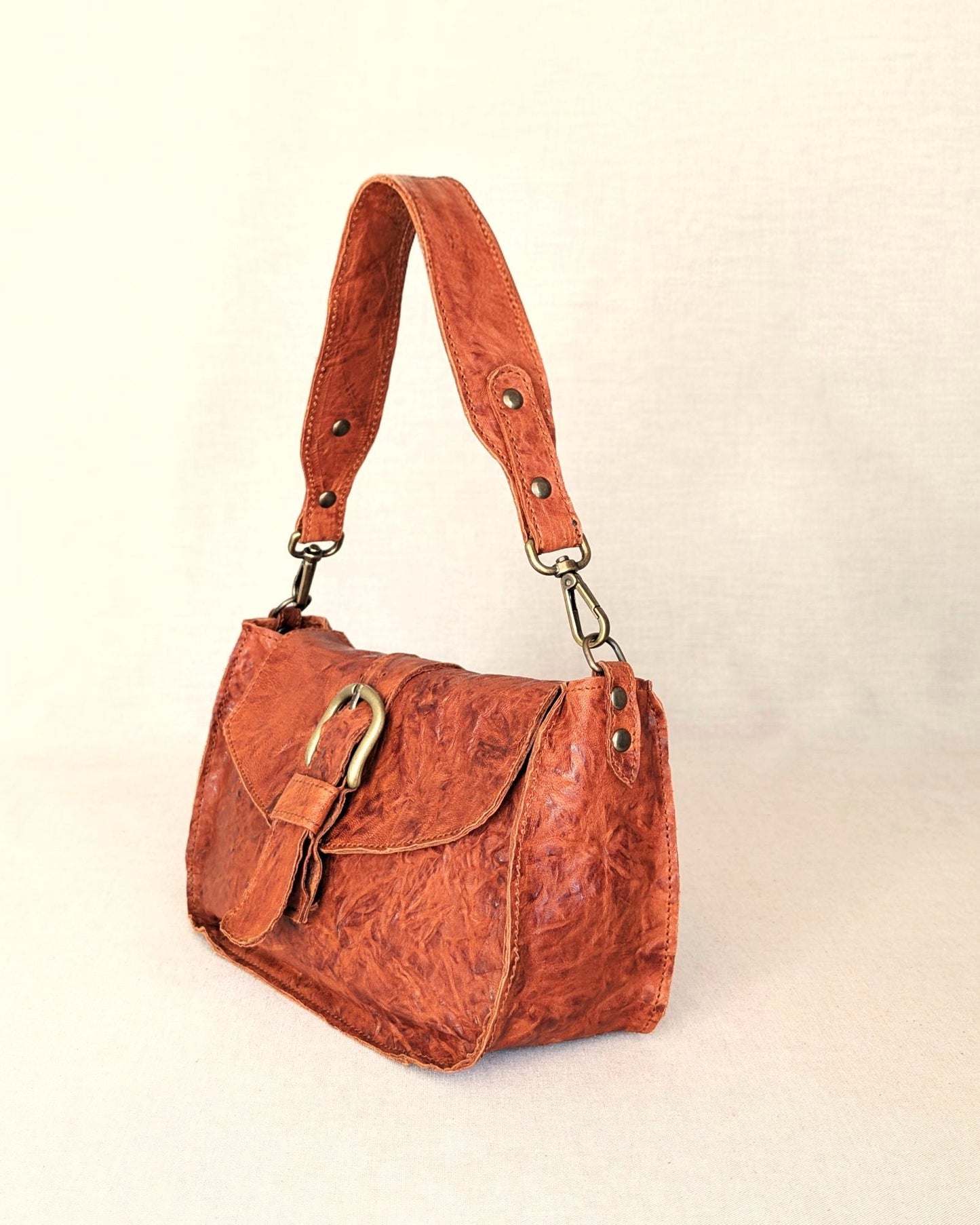 VIKY - Bolso de piel con solapa y asas intercambiables