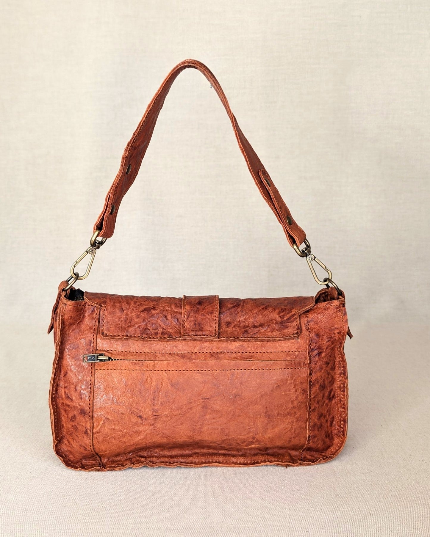 VIKY - Bolso de piel con solapa y asas intercambiables
