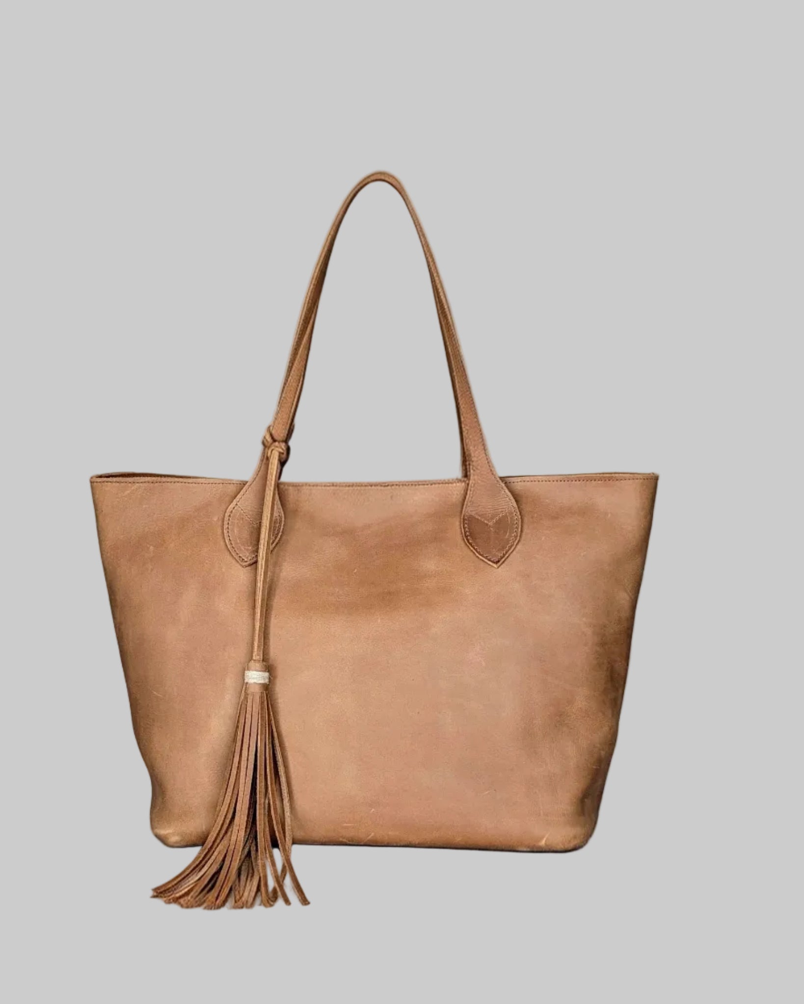 Bolso ANA de piel artesanal Belice — bolso amplio con asas largas y cremallera — color-marrón